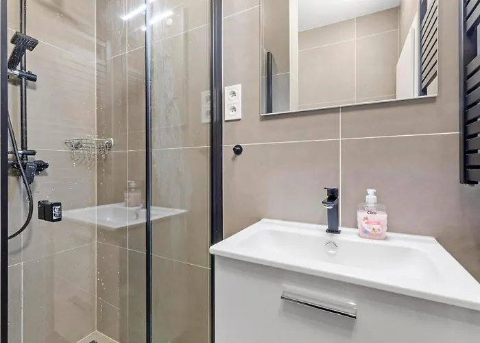 아파트 Modern Close To Stadions